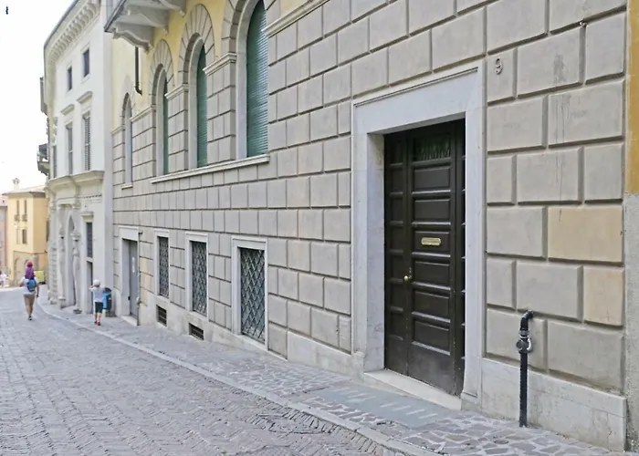 App9 - And Guest house